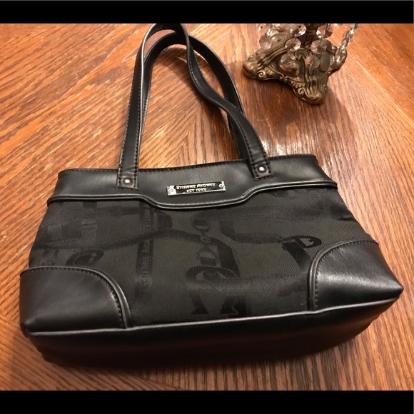 Nice Black Faux Leather Pattern Material Handbag! - Picture 2 of 11